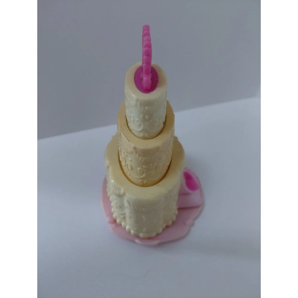My Little Pony MLP G3 Celebration Castle Tiered Wedding Cake Yellow Pink VTG